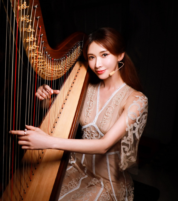 当名模成为古典美人是怎样的画面林志玲手拿竖琴太美了