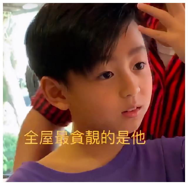 谢振南在意形象出门要涂防晒霜谢振轩头发凌乱也不修剪