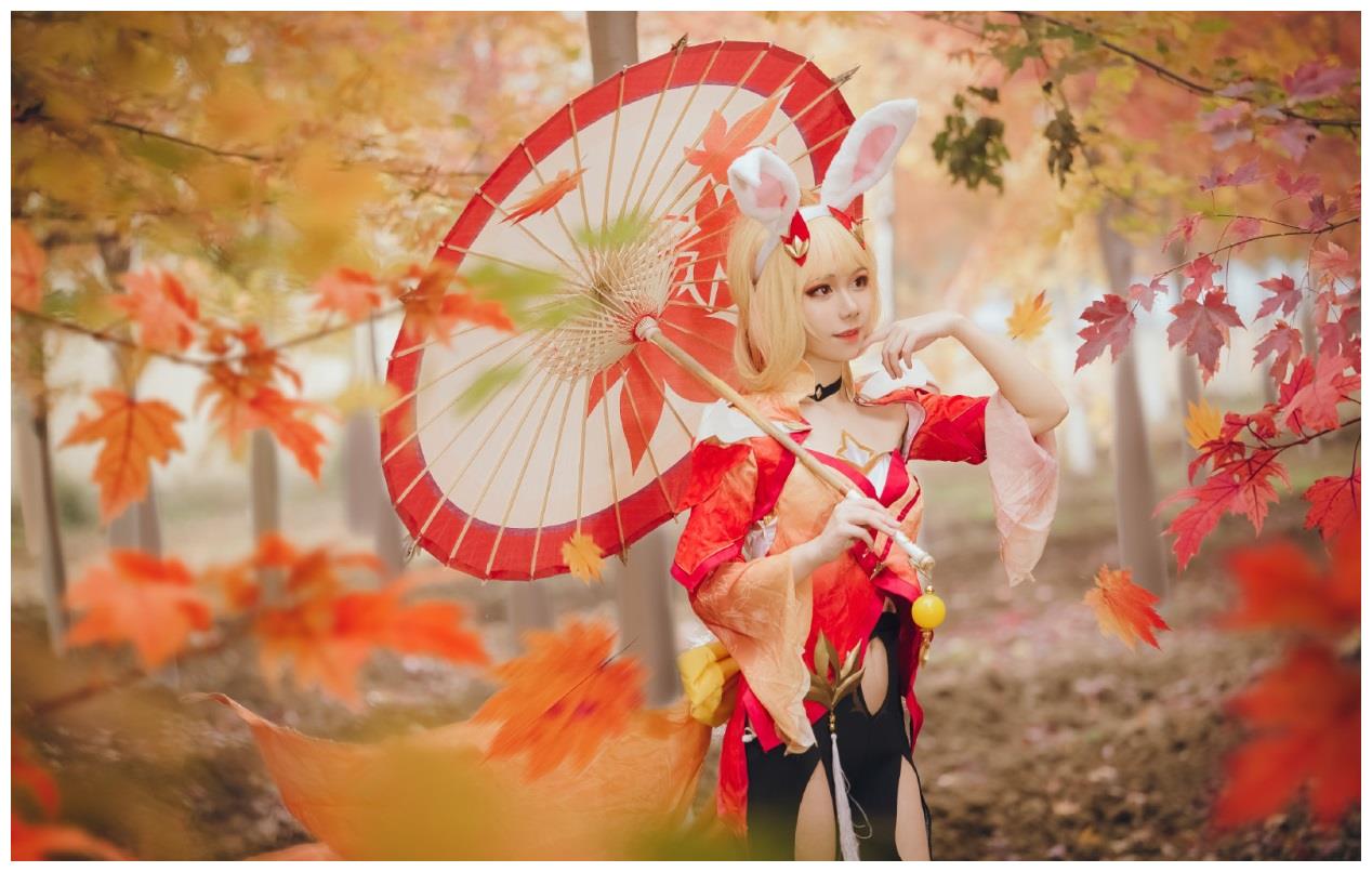 小姐姐裤子也太破了,兔女郎公孙离cos