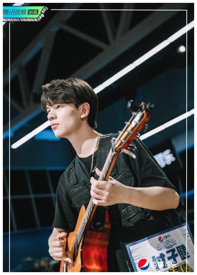 安利《明日之子》,超燃超好看|明日之子|唢呐|杨英格_新浪新闻