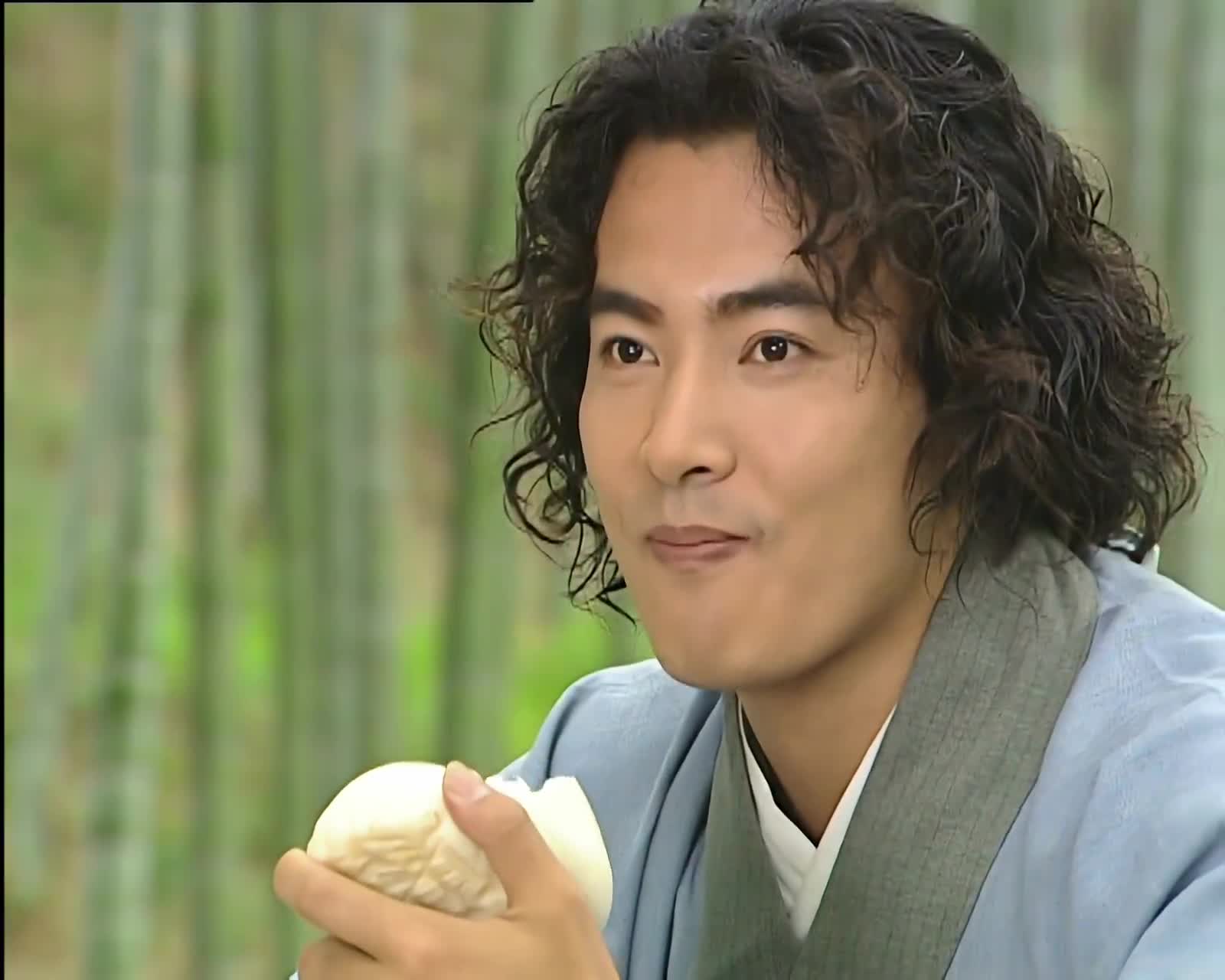 水月洞天豆豆偶遇受伤的尹仲被尹仲控制住童博着急寻找