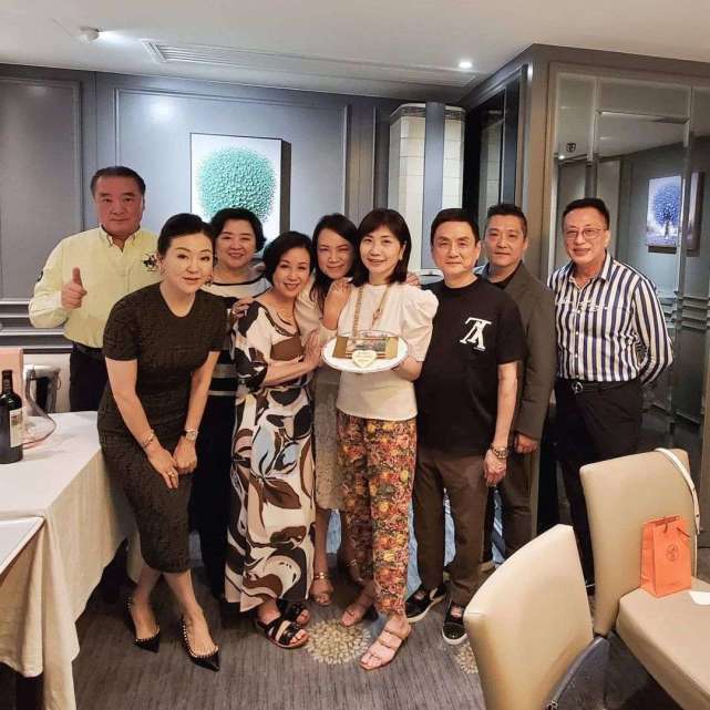 “柳生静云”刘纬民近照气质大变，息影后成珠宝大亨，70岁仍未婚