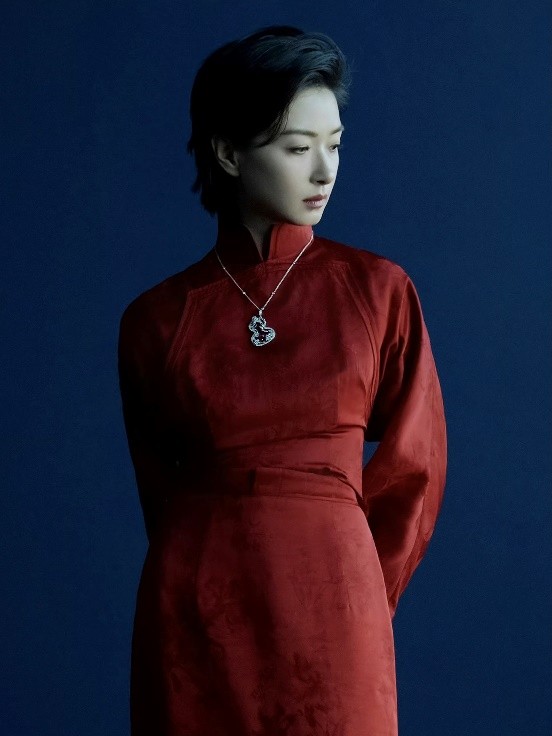 万茜佩戴Qeelin麒麟Wulu Garden高级珠宝系列亮相活动