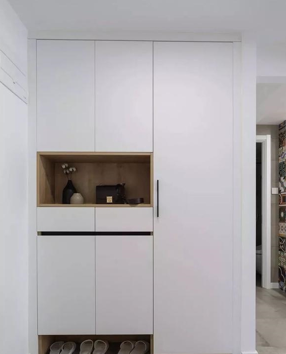 定制鞋柜白色木色搭配有层次的美