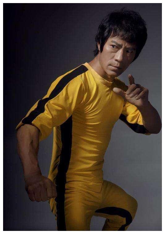 知情人曝石天龙差点被小混混打死李小龙研究专家可信度不高