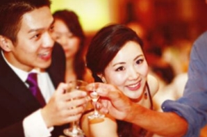 儿子重病推开父亲，临终前的话让父亲落泪，没多久父亲跳河自杀休闲区蓝鸢梦想 - Www.slyday.coM