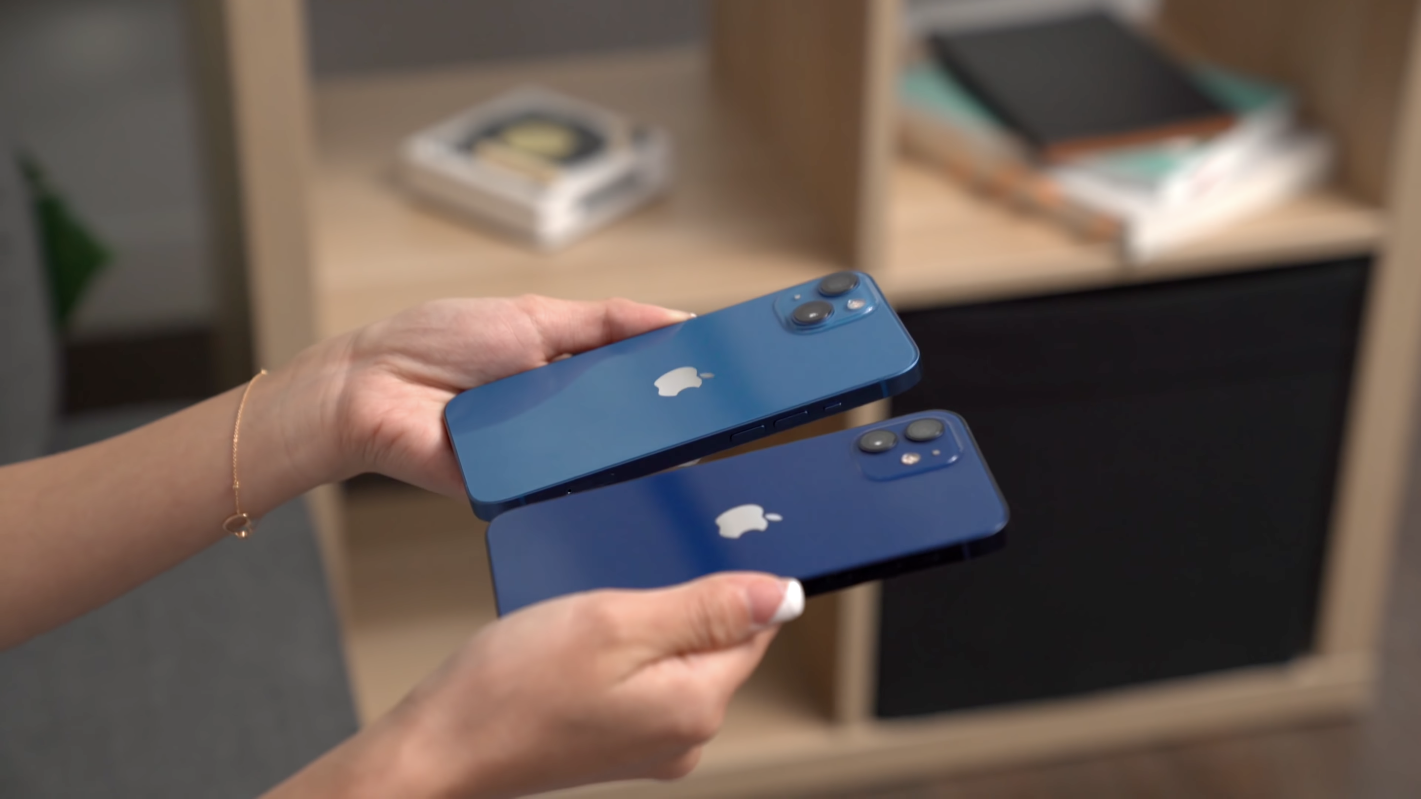 苹果14和13哪个值得入手呢 423e-afec258b05823bdd22366cad9cfef492.png