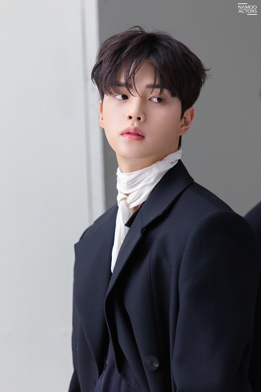 韩国艺人宋康最新杂志写真曝光