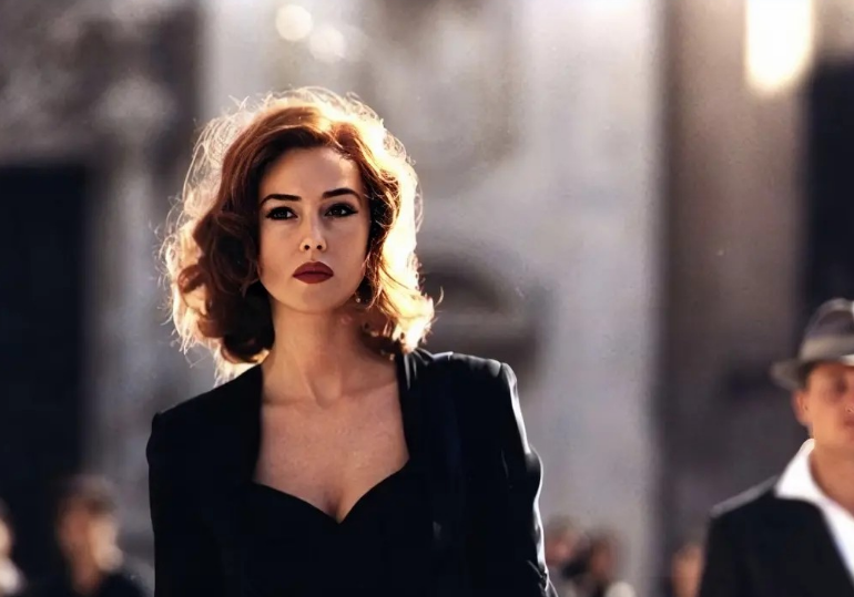 西西里的美丽传说女主角莫妮卡贝鲁奇美照