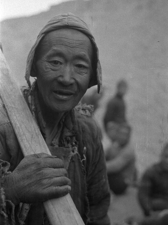 1942大饥荒,看一次揪心一次,现在仍有国家没解决温饱问题