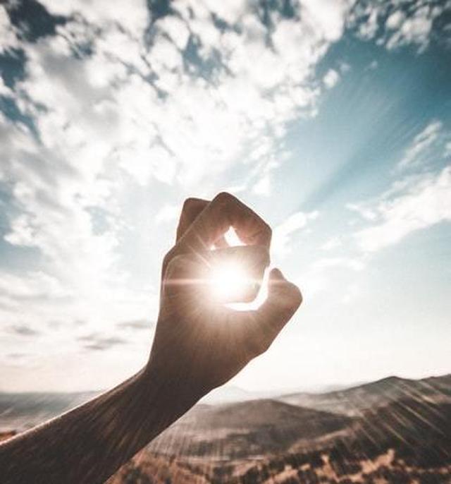 怀揣朝气蓬勃的心迎接每一个黎明与黄昏|逆境|多一|人生_新浪新闻