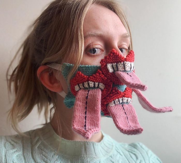 冰岛艺术家创作"怪异口罩",提醒人们注意个人防护