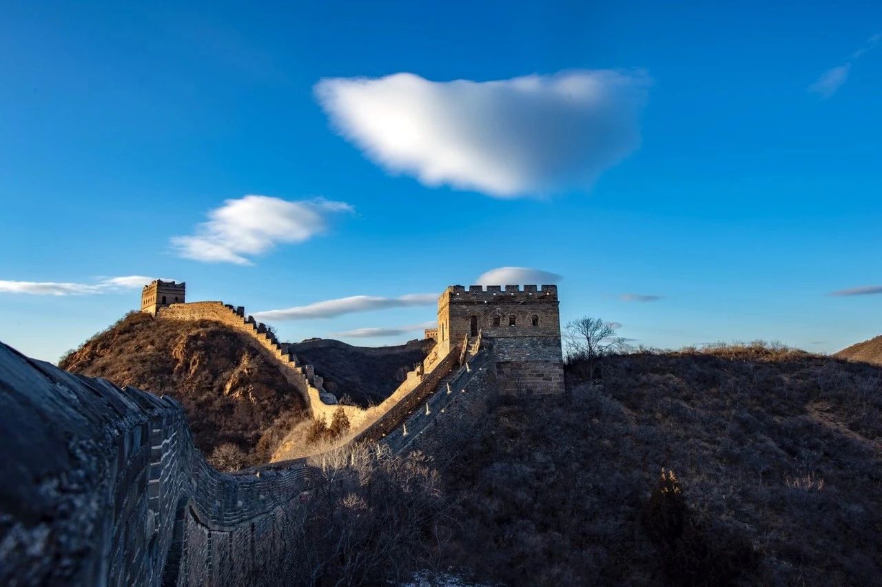 初春三月赏万里长城美景不负春光