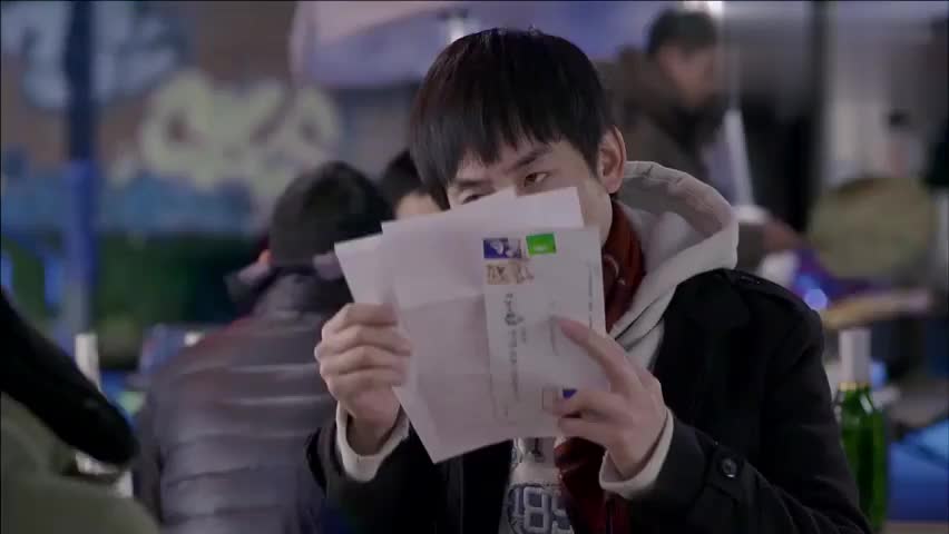 小爸爸:于果看dv回忆夏小白,瞬间泪流满面,真是太感人了!