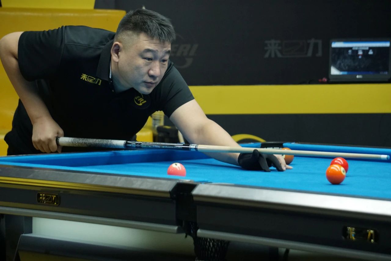 佟璐顺利晋级lcba中式台球预选赛四强!