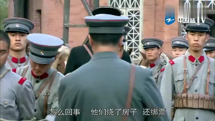 为您推荐: 闯关东:刘大宝犯法,老潘过来看热闹,不料刘掌柜变成这!