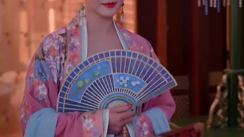 杨淑妃拉拢人心见武媚娘喜欢面扇将手里的扇子赠给她