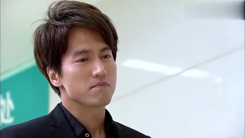 00:00 02:43 02:43 为您推荐: 恋恋不忘,吴桐带童童回到南京,站在父母