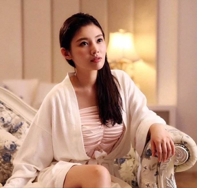 徐冬冬完美身材美丽惊艳