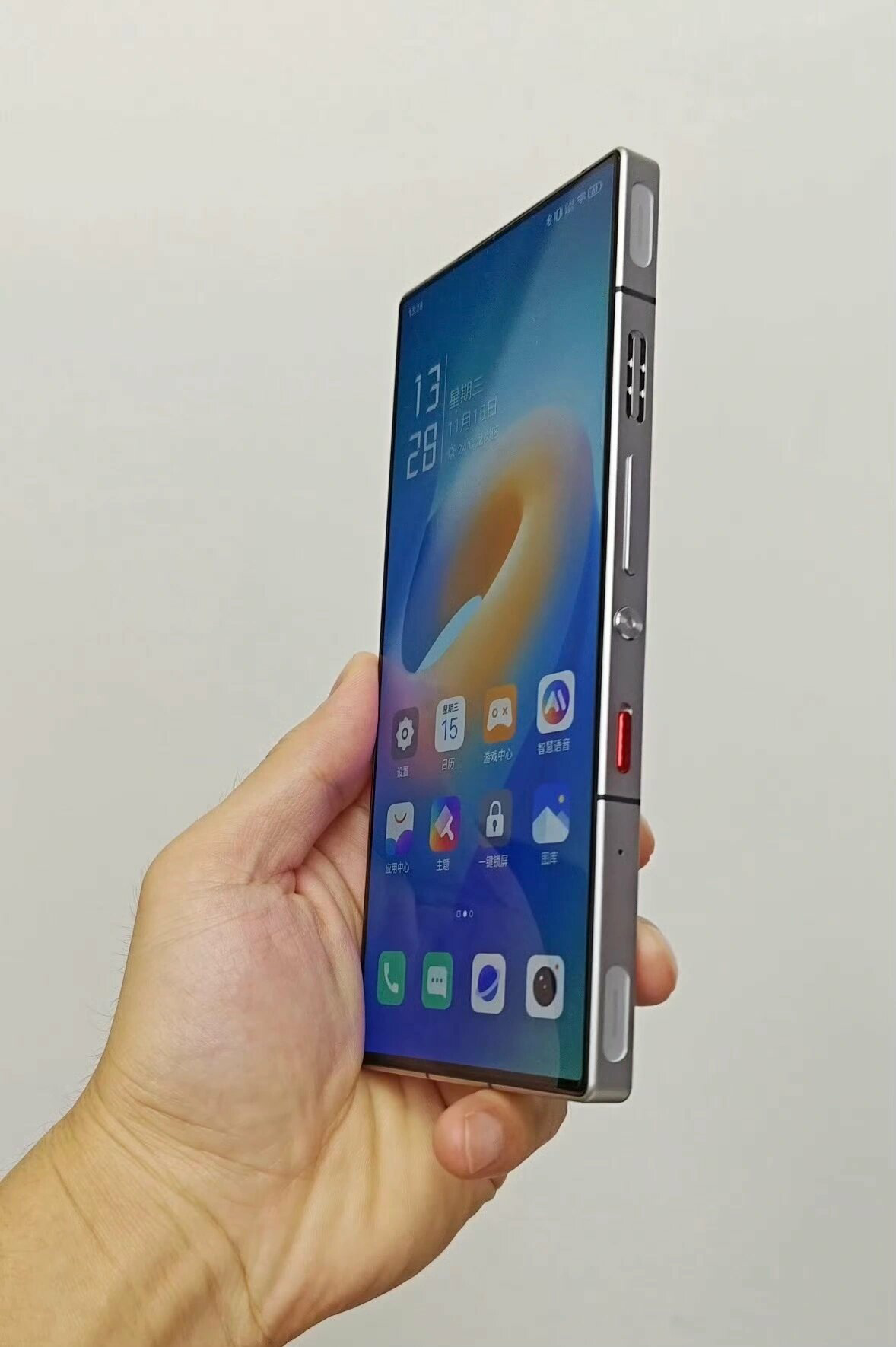 红魔9Pro+真机曝光，没有男人能拒绝它的颜值|移动手机设备|玻璃|全面屏|镜头|机械_新浪新闻