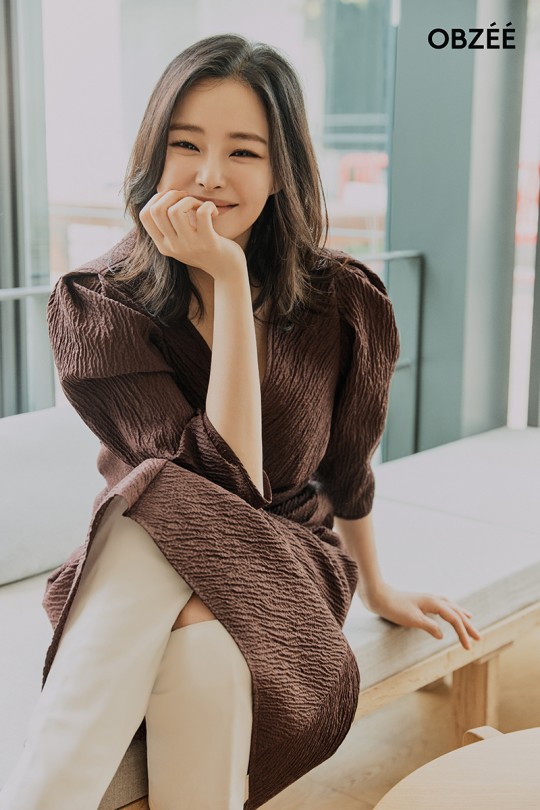 韩国女艺人李哈妮最新代言宣传照曝光