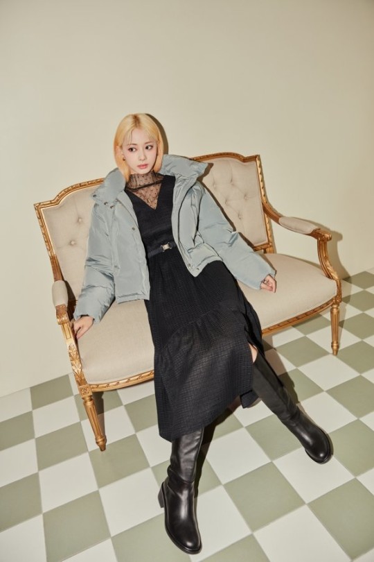 韩国女团twice成员周子瑜最新代言宣传照曝光