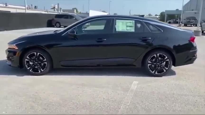 2021款起亚k5凯酷实车展示