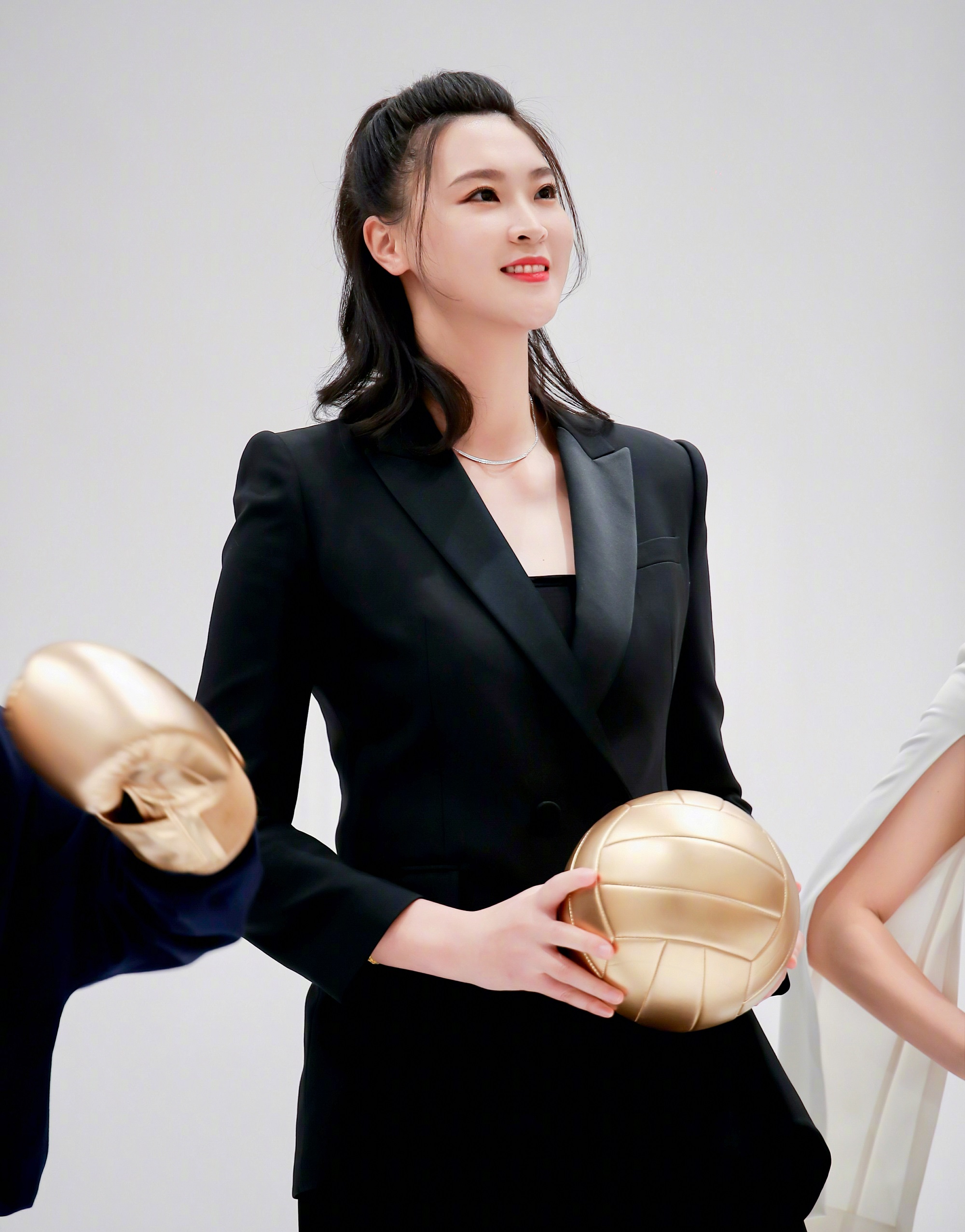 惠若琪!排球女神"冠军之夜"美图