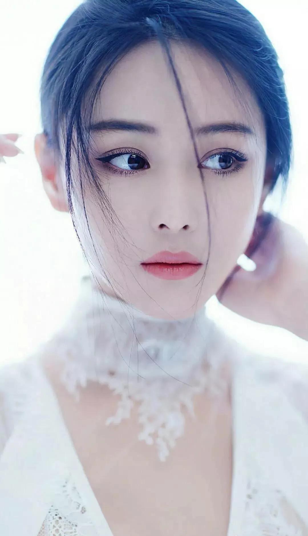 张馨予美照,魅力可人!__财经头条