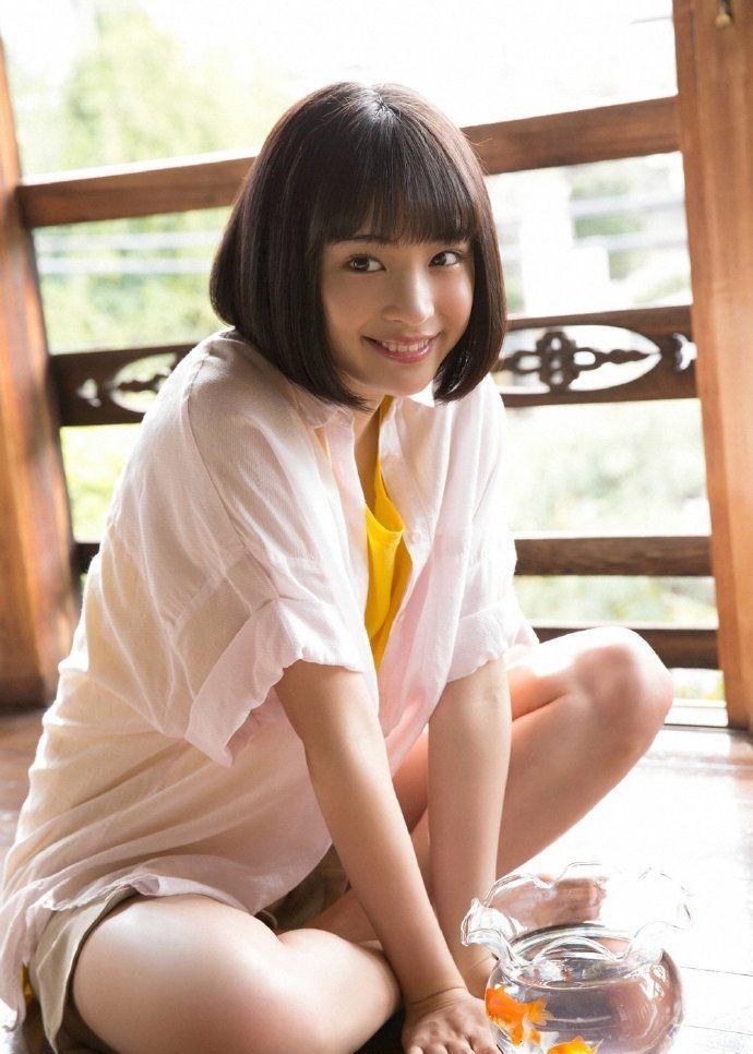 広瀬すず Suze Hirose 写真集 広瀬すず Suze Hirose 写真集