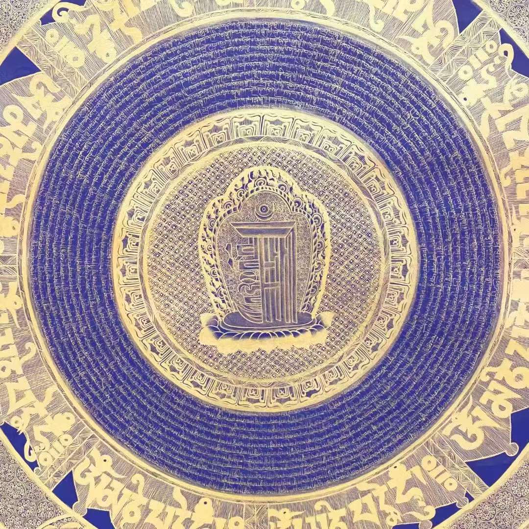 经常可见,以起到吉祥增上的效果,也有制成挂件,作为护身符佩戴在身上