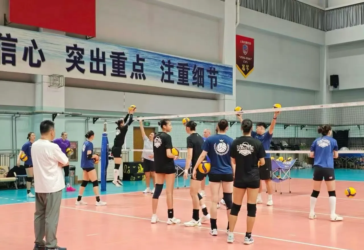 三大球女排争冠格局:上海青年女排全强阵出炉,边攻实力冠绝同龄 三大球女排争冠格局:上海青年女排全强阵出炉,边攻实力冠绝同龄