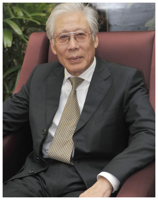 人物焦晃到了这个年龄开始每天想念妈妈