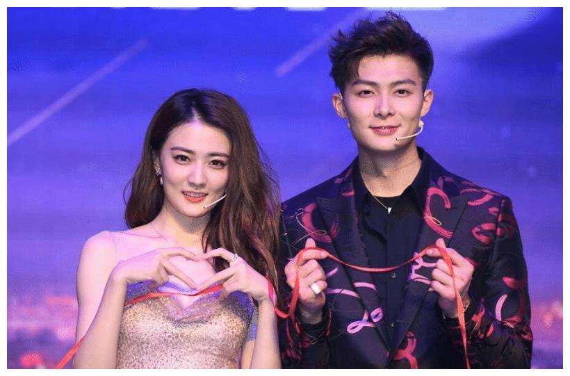 徐璐胡冰卿的经纪人要开撕了?疑先后发文吐槽对方,火药味太浓了