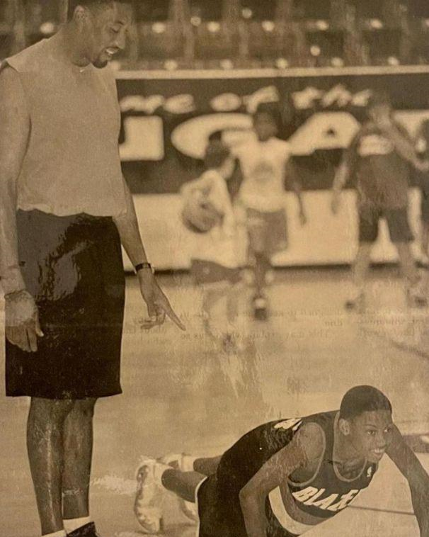 白发人送黑发人!皮蓬长子去世享年33岁,曾罹患哮喘告别篮球梦休闲区蓝鸢梦想 - Www.slyday.coM 白发人送黑发人!皮蓬长子去世享年33岁,曾罹患哮喘告别篮球梦休闲区蓝鸢梦想 - Www.slyday.coM