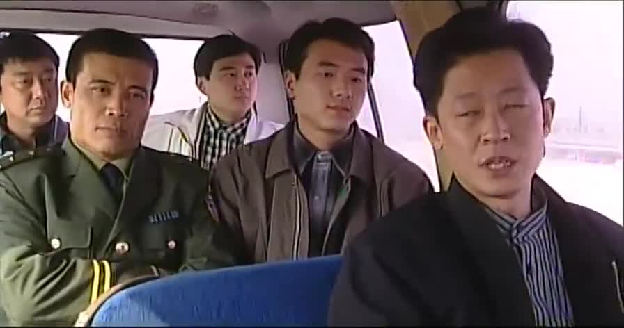 刑警本色:罗阳不配合警方,竟绝食,王处长:你有什么资格绝食!
