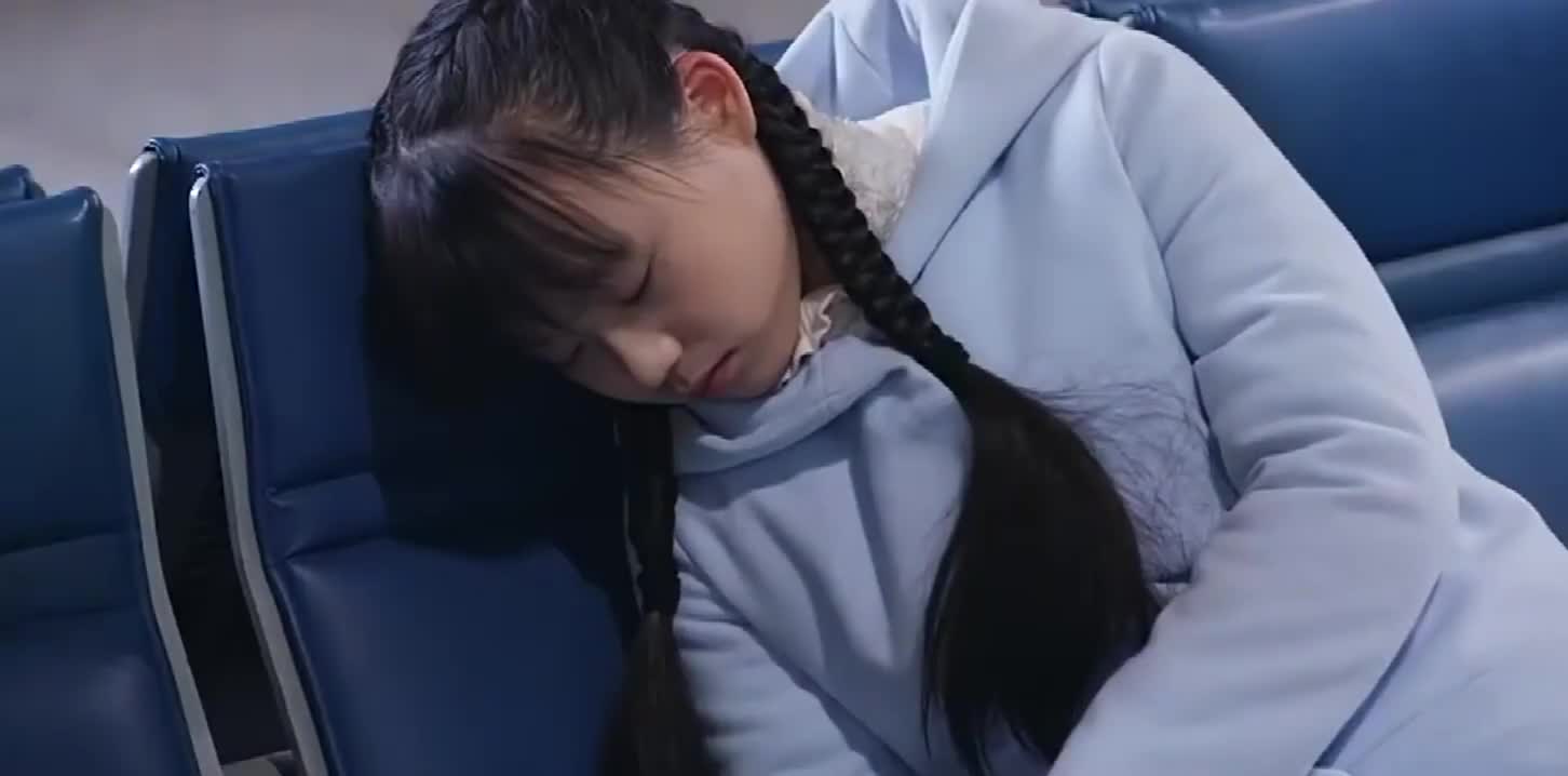 木兰妈妈女孩离家出走不料在车站睡着了幸亏被保安大叔发现