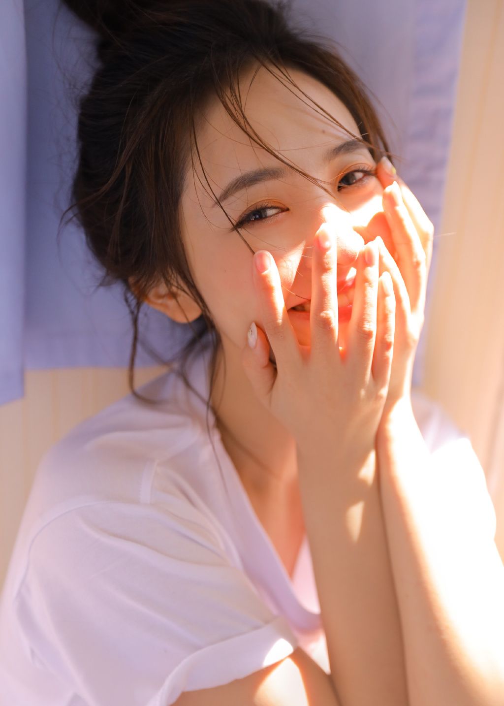 清纯甜美青春美少女阳光温暖写真图片