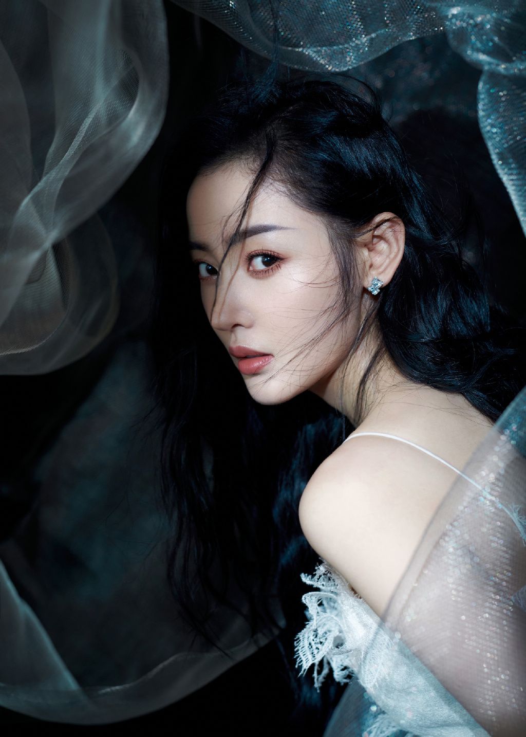 张天爱写真:如诗似画,如梦如烟,似从云中而来的美丽仙子