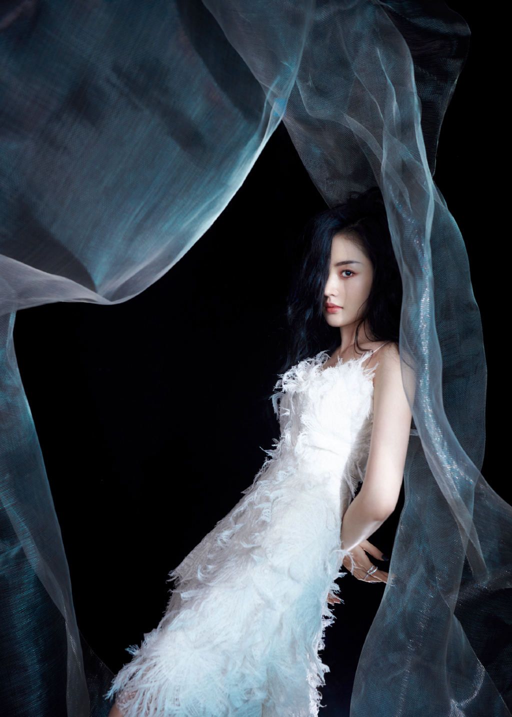 张天爱写真:如诗似画,如梦如烟,似从云中而来的美丽仙子