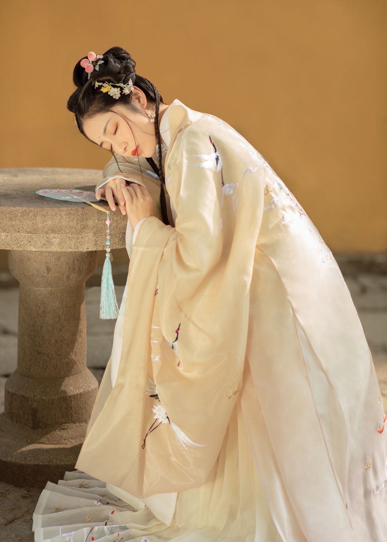 穿上漂亮的古装让女孩秒变仙女!下面那一套最好看!