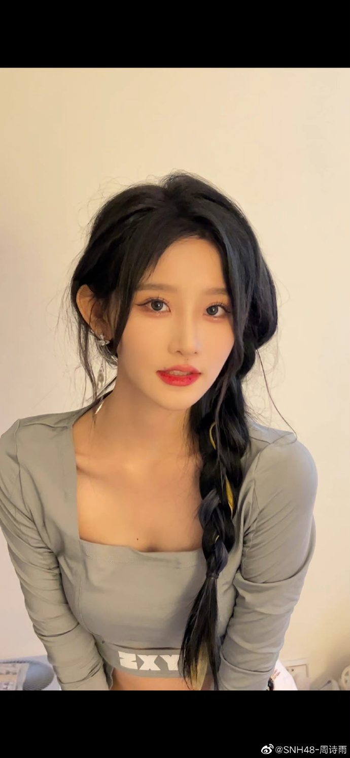 snh48-周诗雨小姐姐迷人美照欣赏,好可爱啊_高清图集_新浪网