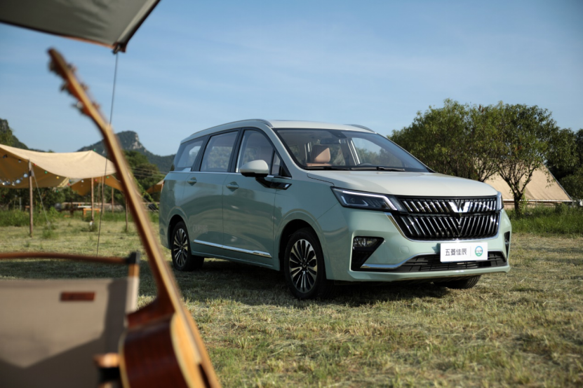 五菱佳辰混动版,适合全家出行的大七座mpv-新浪汽车