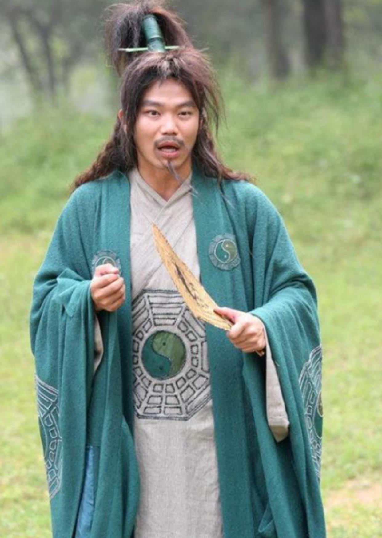 杨戬的师傅是谁宝莲灯前传杨戬的扮演者是谁