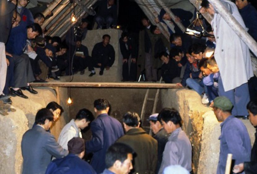 法门寺地宫文物老照片，埋藏地下一千多年，发现佛骨舍利