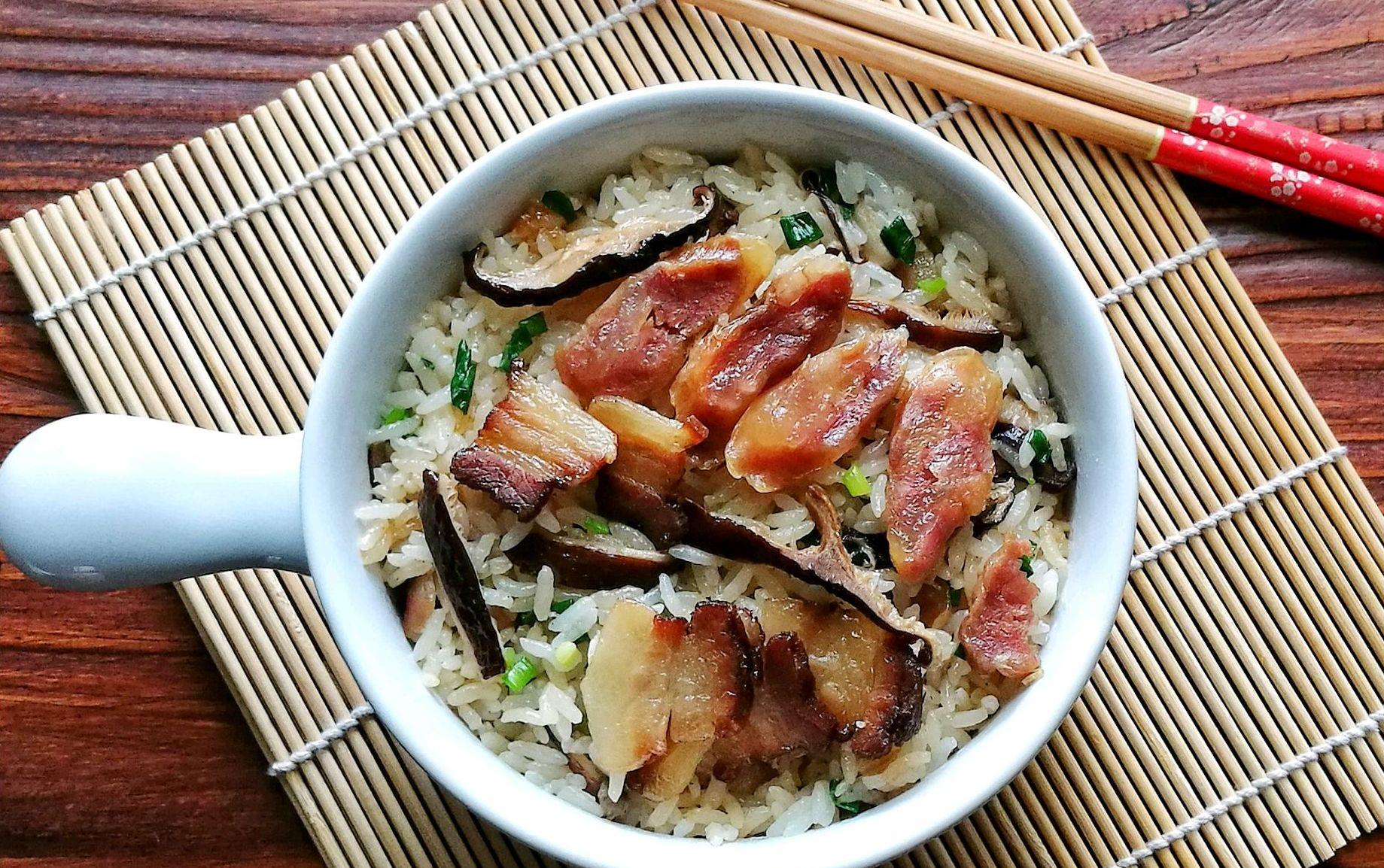 電飯鍋煲仔飯臘腸加米飯做出來的粵式美食小學生都能做