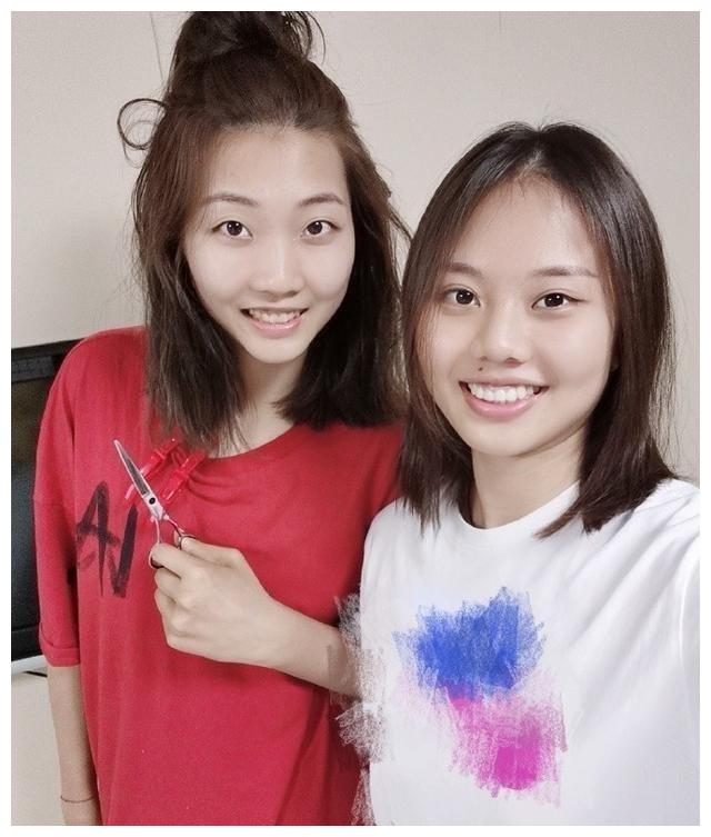 看看女排姑娘们的童年照,龚翔宇袁心玥很可爱,张常宁完全认不出
