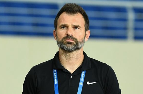 6轮仅出场3分钟！国足名将惨遭莱科无视 沦为上港看客令人唏嘘休闲区蓝鸢梦想 - Www.slyday.coM