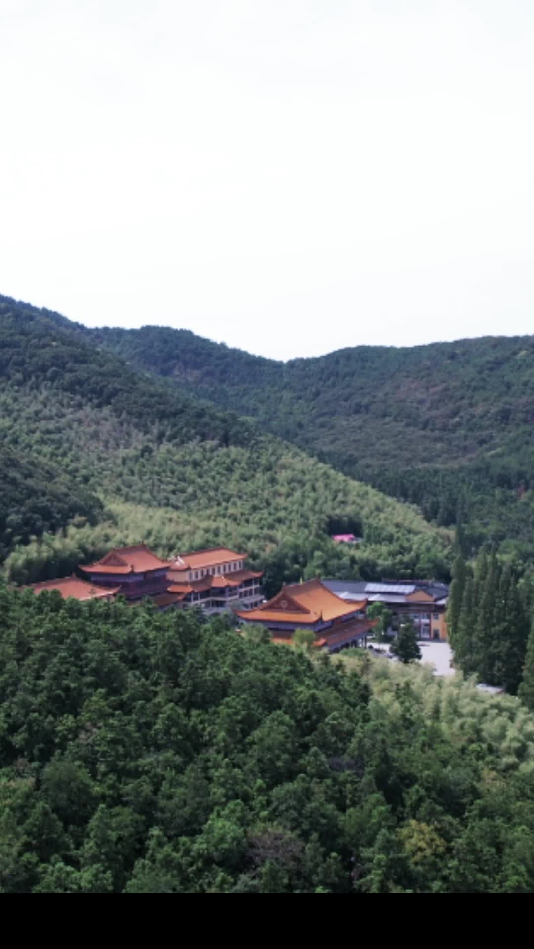 航拍合肥庐江冶父山寺庙