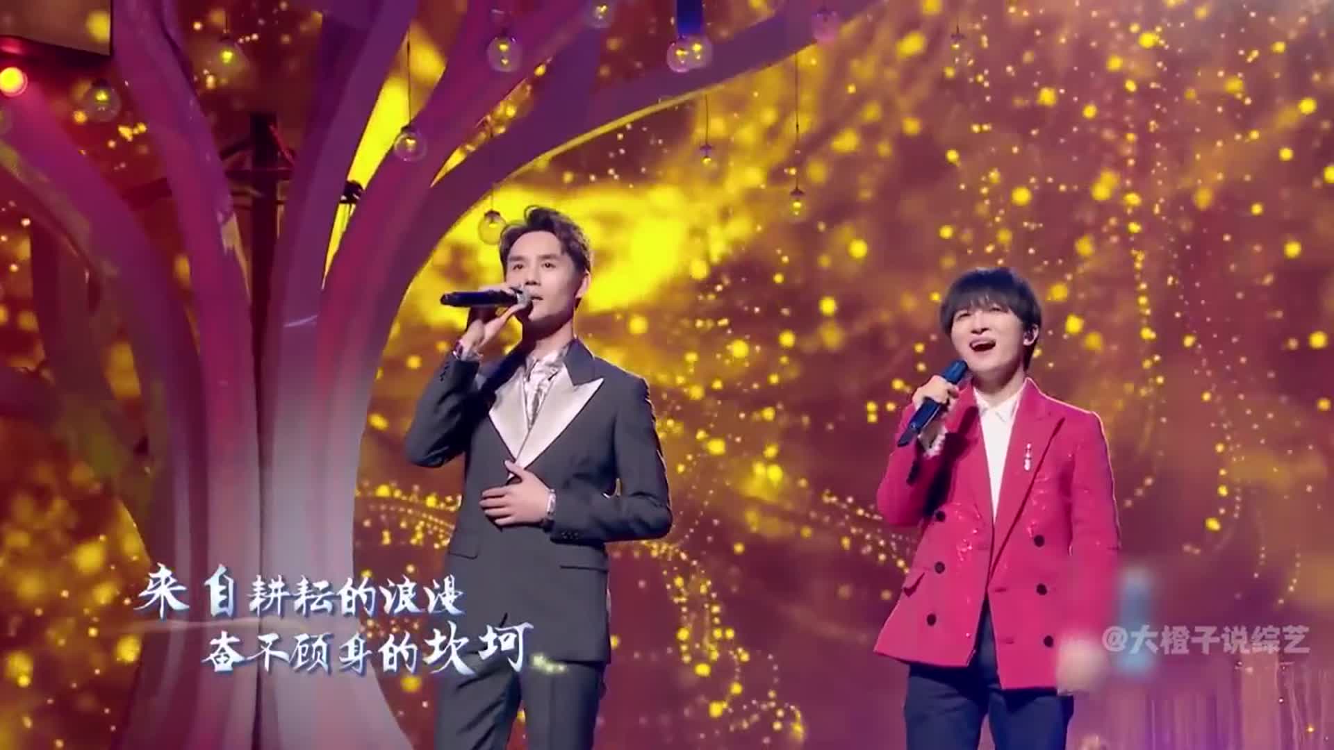 周深封神演唱现场,和王凯神级演唱配合,观众大佬们都不敢说话